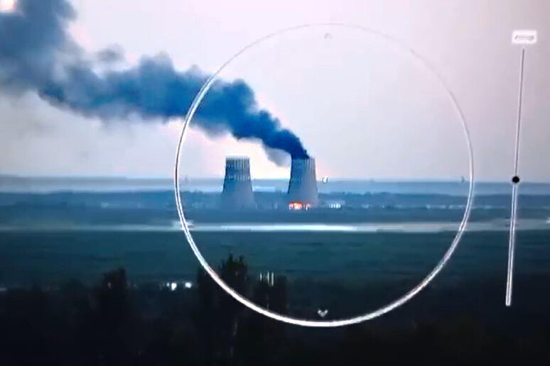 Frame de vídeo mostra incêndio na usina nuclear de Zaporizhzhia - TODOS OS DIREITOS RESERVADOS