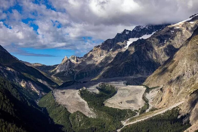 Derretimento dos glaciares nos Alpes tem se acelerado nos últimos anos - TODOS OS DIREITOS RESERVADOS