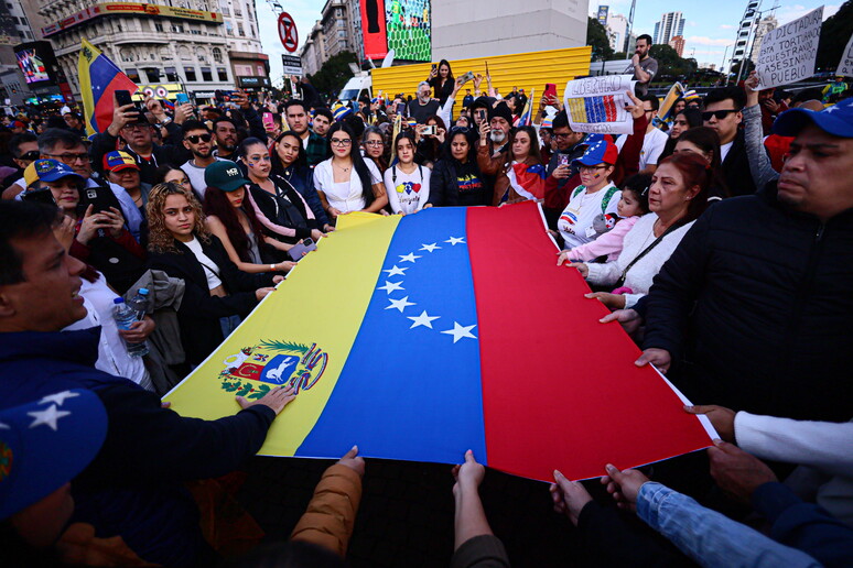 Protesto na Venezuela questiona resultado de eleições © ANSA/EPA