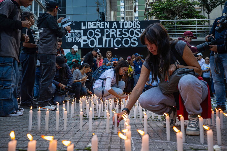 Vigília por presos políticos em Caracas - TODOS OS DIREITOS RESERVADOS