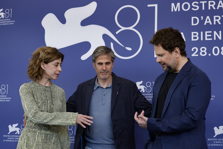 Fernanda Torres, Walter Salles e Selton Mello durante o Festival de Veneza, na Itália - TODOS OS DIREITOS RESERVADOS