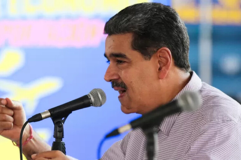 Maduro sugere artesanatos e brinquedos venezuelanos como presentes de natal em 1º de outubro - TODOS OS DIREITOS RESERVADOS