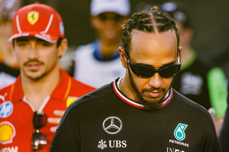 Hamilton e Leclerc serão parceiros de equipe na Ferrari © ANSA/EPA