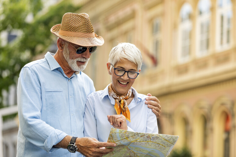 Viaggiare mantiene giovani, rafforza stato salute, ricerca - RIPRODUZIONE RISERVATA