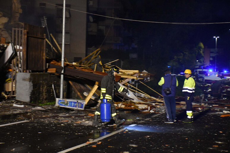 Explosão provocou o desabamento de um prédio de três andares em Catania - TODOS OS DIREITOS RESERVADOS