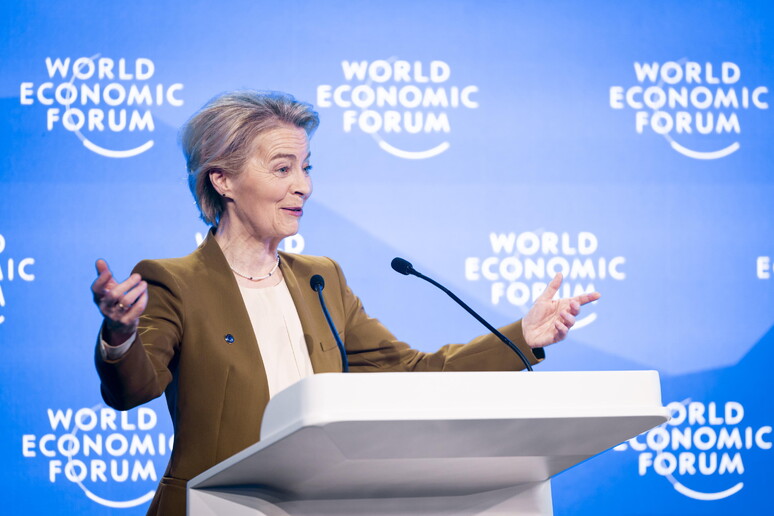 Ursula von der Leyen durante o Fórum de Davos, na Suíça © ANSA/EPA