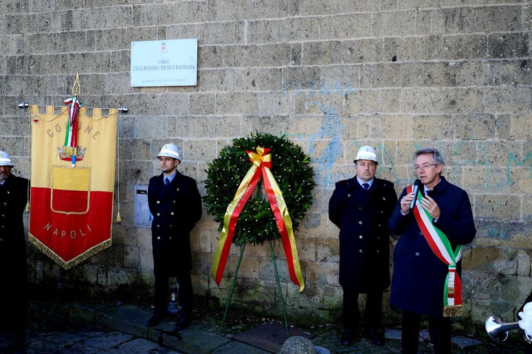 Homenagem às vítimas das  'foibe ' em Nápoles, sul da Itália - TODOS OS DIREITOS RESERVADOS