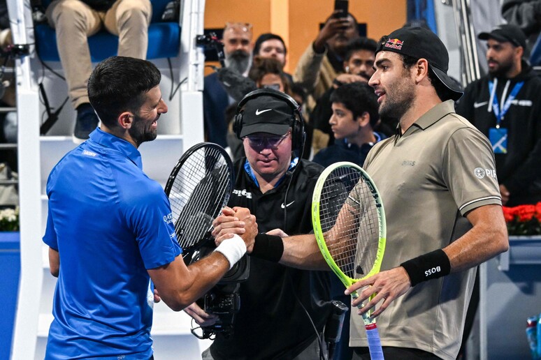 Berrettini cantó victoria por primera vez frente a Djokovic © ANSA/AFP