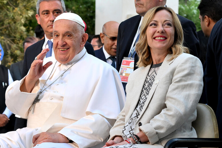 Papa Francisco e Giorgia Meloni em foto de arquivo - TODOS OS DIREITOS RESERVADOS