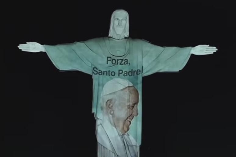 Cristo Redentor com a imagem do papa Francisco - TODOS OS DIREITOS RESERVADOS