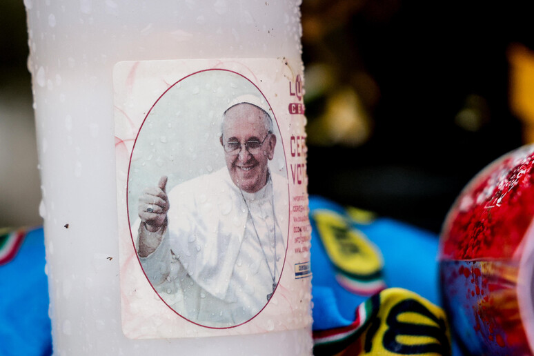 Religioso segue recebendo oxigenoterapia de alto fluxo durante o dia - TODOS OS DIREITOS RESERVADOS