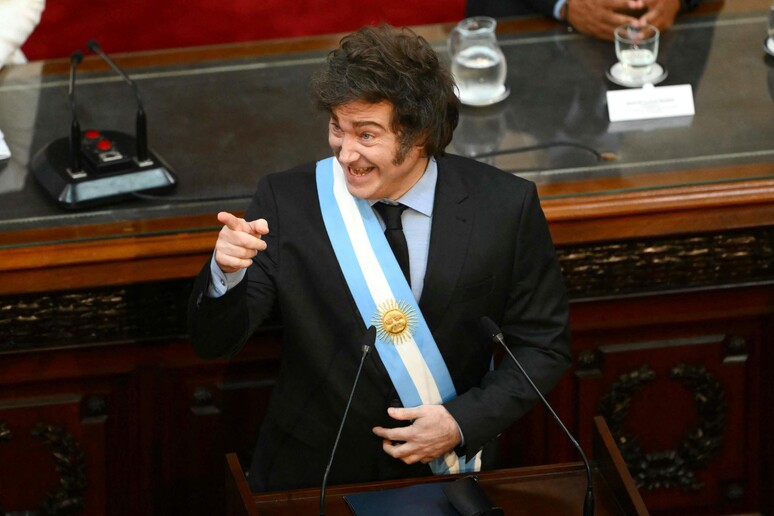 Javier Milei discursou por quase 50 minutos em uma sessão ordinária do Congresso © ANSA/AFP